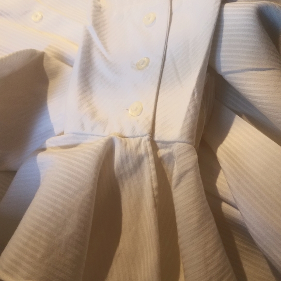 Ralph Lauren White Cotton Blouse w/ Ruffled Cuff - Picture 5 of 6